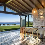 Ceriel Lakeview Retreat آفي